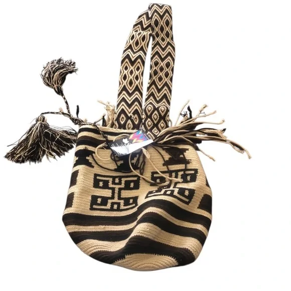 NWT SARAI WAYUU Black and Tan Patterned Woven Crossbody Bag Columbia made XL - Picture 11 of 16